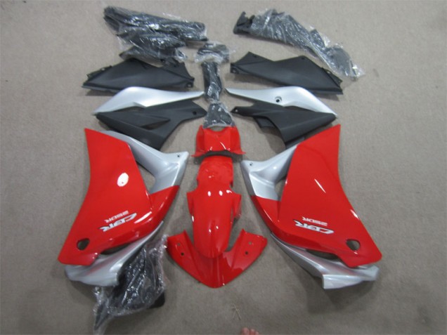 Carénage Moto CBR 125 R 2011-2013 - Rouge Argent Noir Carénage Moto CBR 125 R 2011-2013 - Rouge Argent Noir