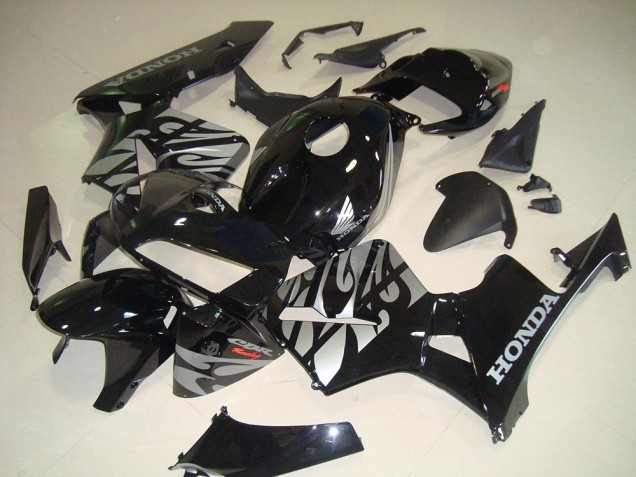 Carénage Moto CBR 600 RR 2005-2006 - Noir Blanc Flamme Carénage Moto CBR 600 RR 2005-2006 - Noir Blanc Flamme
