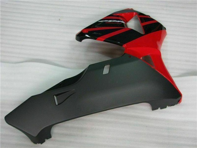 Kit Carénages Motos CBR 600 RR 2003-2004 - Rouge Noir Kit Carénages Motos CBR 600 RR 2003-2004 - Rouge Noir